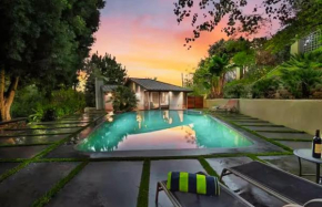 Cozy Oasis in Oakley with Basketball court pool